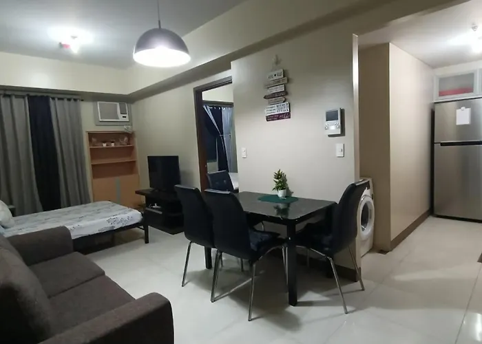 1 Bedroom Condotels Across Terminal 3 Airport Apartamento